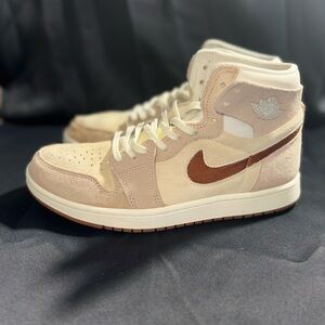Jordan Sneakers in Cream and Brown